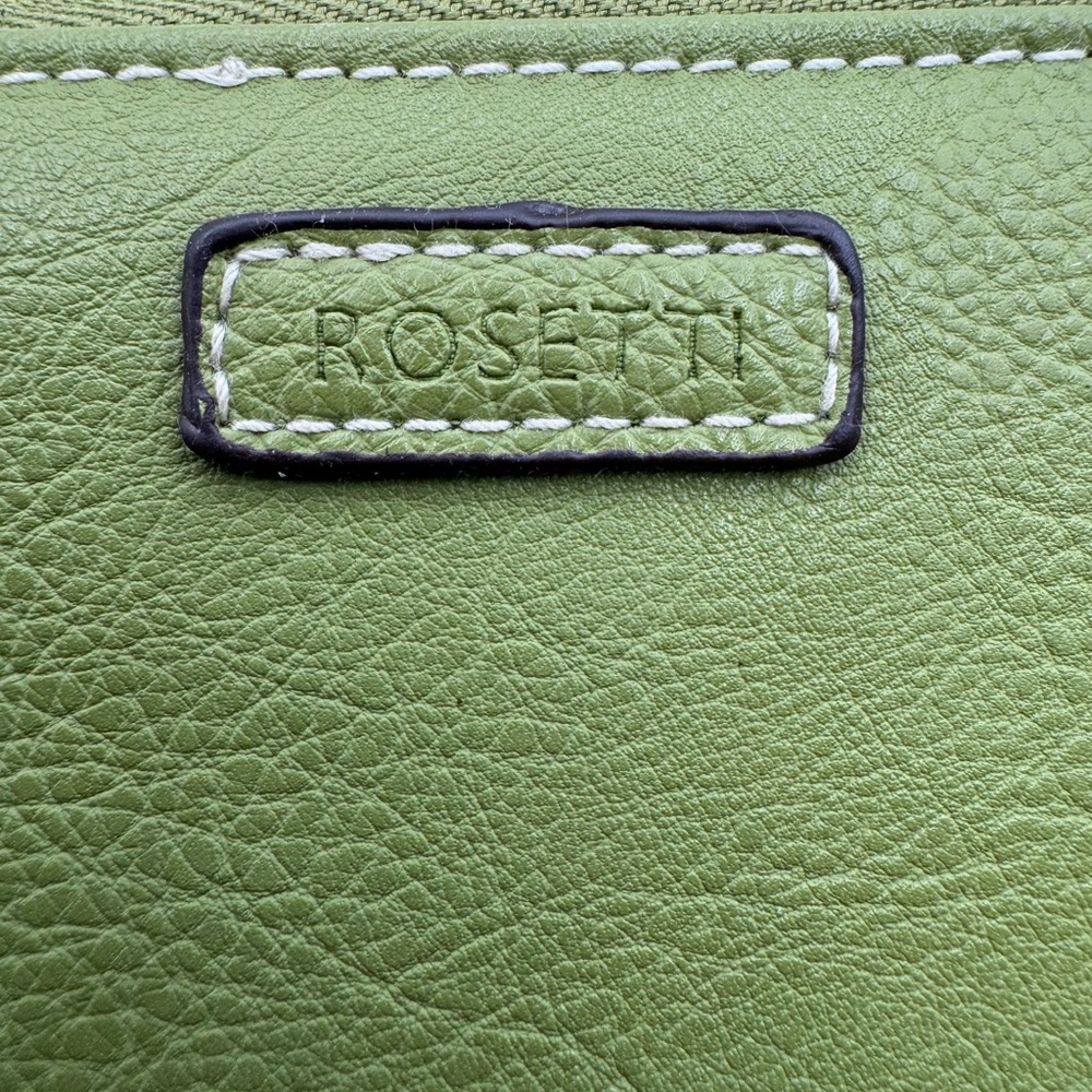 504-Ptt Green Rosetti Pebbled Faux Leather Zipper Close Wallet View 3
